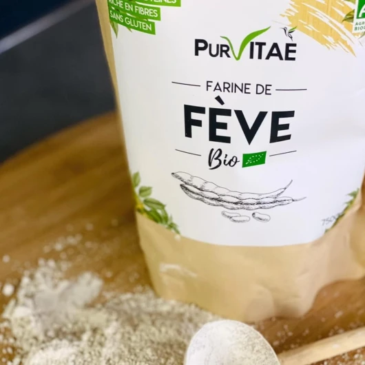 Farine de Fève Bio 750gr - 65% protéines ! La farine la plus protéinée du marché ! sans gluten et française - Idéale pizza, pain, wraps, cakes salés - Pur Vitaé